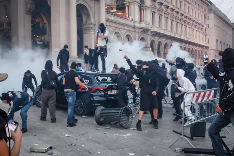 Scontri a Milano, Meloni convoca riunione sull'ordine pubblico 