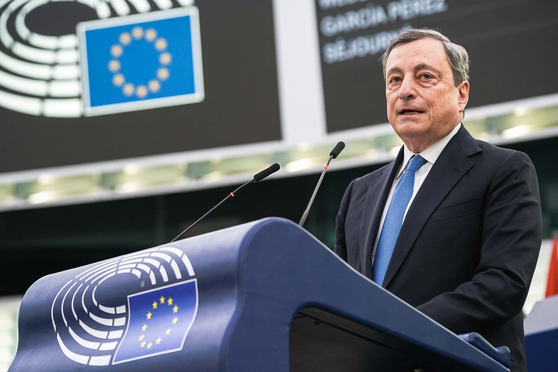 Draghi sprona l’Europa ad agire: da Alden Biesen l’urgenza di rilanciare la competitività