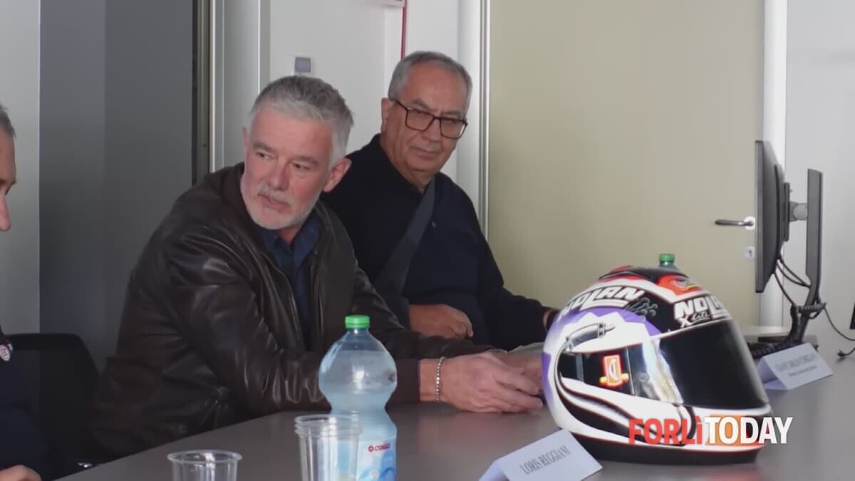 "Un gesto per Gaza": Loris Reggiani mette all'asta la sua Aprilia 250, Confesercenti Forlì la compra per Emergency