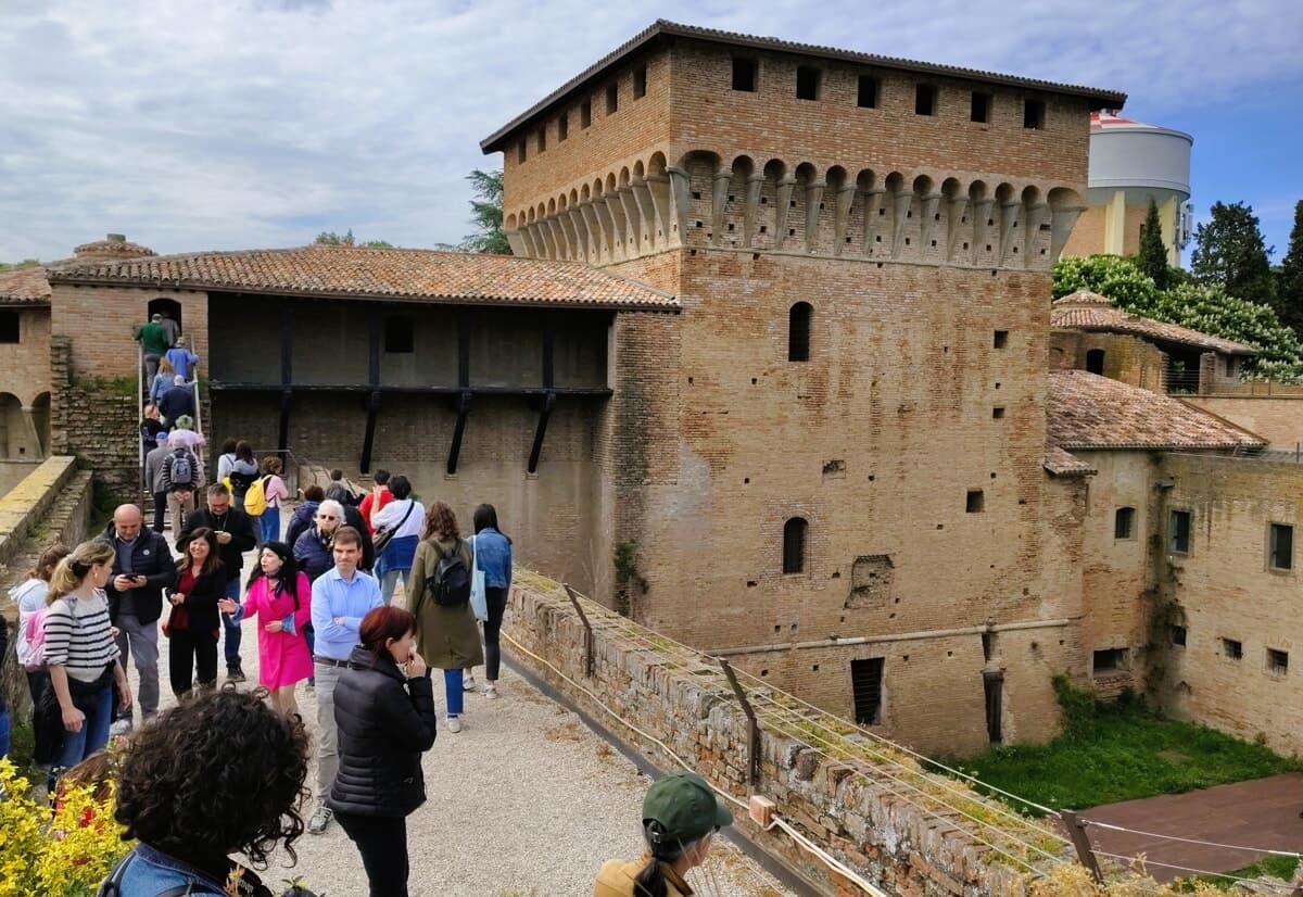 Tra veleni, rimedi e la morsa dei Borgia: a Forlì alla scoperta dei segreti di Caterina Sforza