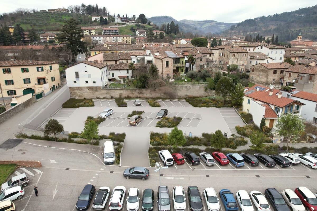 Modigliana, il Comune compra il terreno di piazzale Berlinguer: arriva il parcheggio in centro
