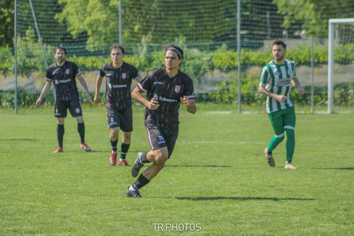 Calcio, Matteo Parlanti ha rinnovato il suo contratto con la Futball Cava Ronco