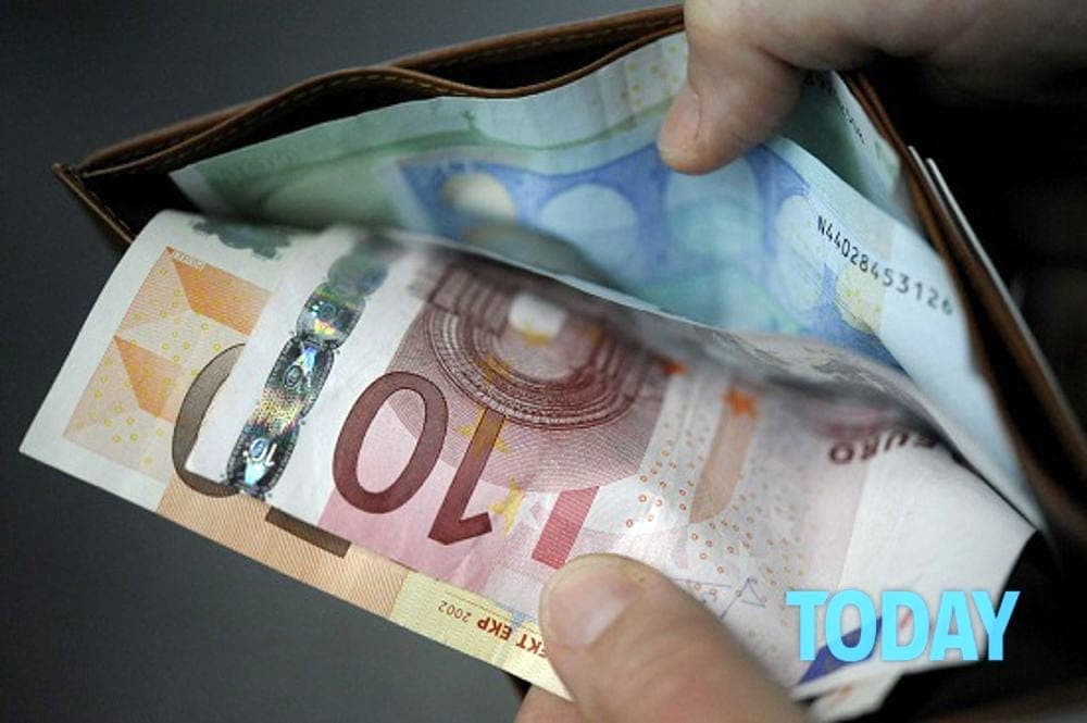 Caro-tariffe su rifiuti, trasporti e ticket: "Subito l'Osservatorio per fermare gli aumenti selvaggi"