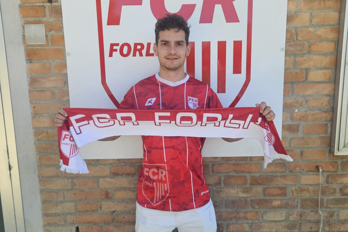 Il Futball Cava Ronco ufficializza il centrocampista Simone Piancastelli