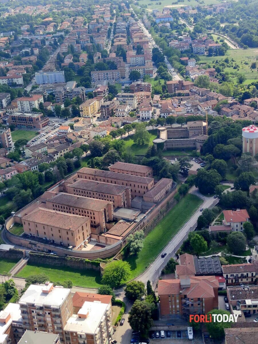 Spazi risicati e carenza di agenti: scatta l'allarme per l'emergenza dietro le sbarre
