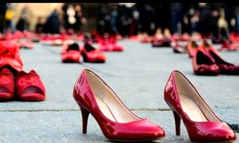 "Parole che attraversano il silenzio": un open mic contro i femminicidi e la violenza di genere