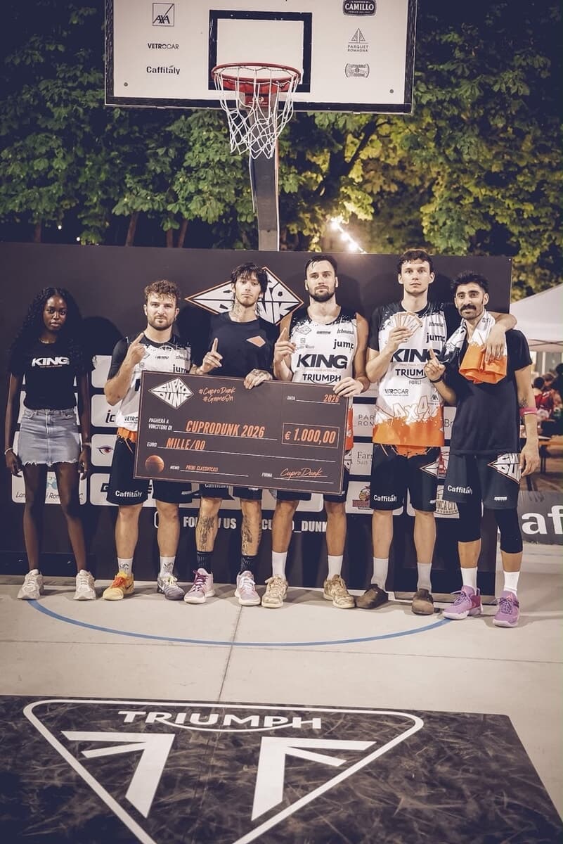 Cupro Dunk tra canestri, triple e schiacciate: vincono 'I billoni di Cupro'