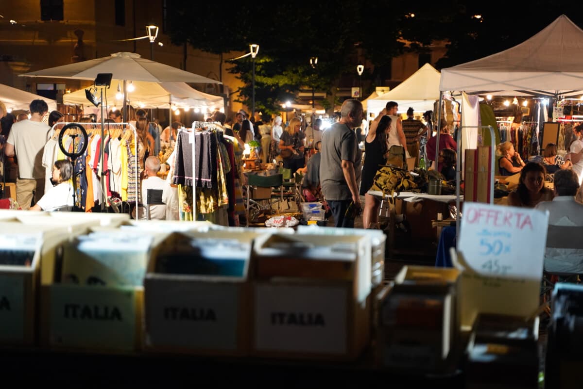 "Mercoledì nel Cuore": il centro di Forlì si veste di nostalgia tra anni '90 e 2000