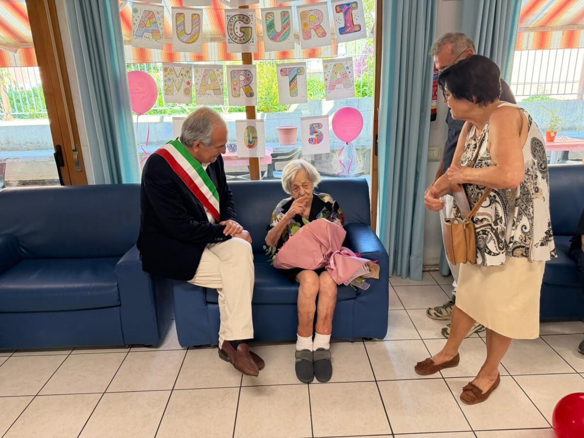 Una vita tra storia, famiglia e ricordi del fronte: Marta Galassi festeggia il traguardo dei 105 anni