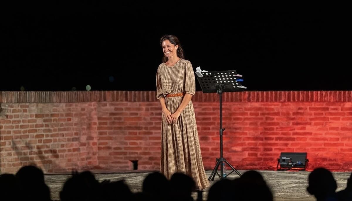 Satira, paure quotidiane e vita contemporanea: il Festival porta sul palco i "fantasmi vivi"