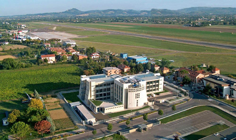 Dai novant'anni del Ridolfi al Polo aeronautico: la camminata che ripercorre la storia del volo a Forlì