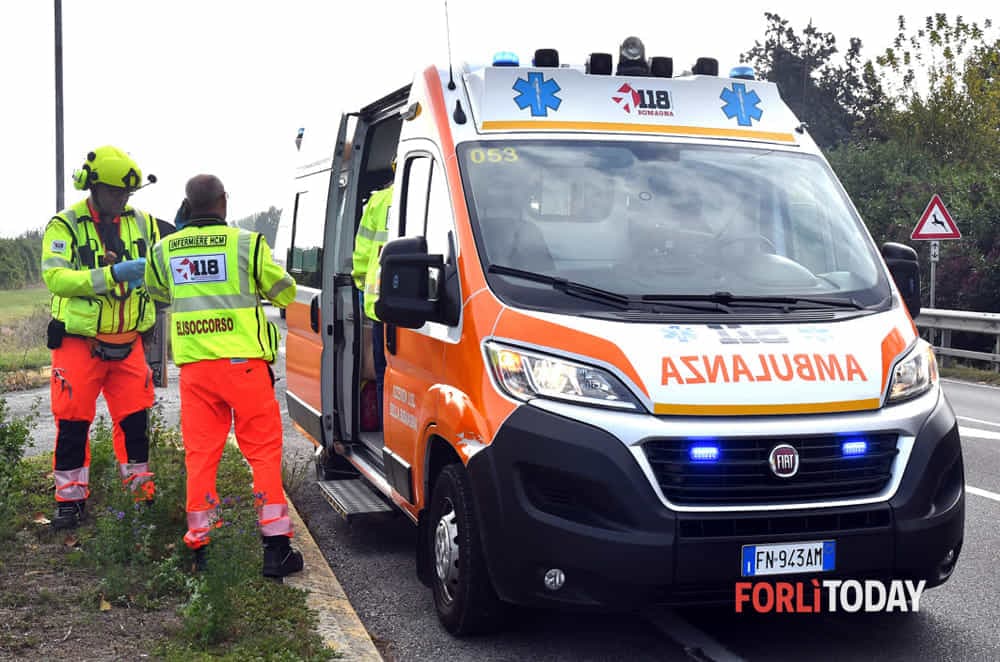 Sanità, Vignali (Forza Italia): "La Regione sta depotenziando il 118, a rischio la copertura dei turni"